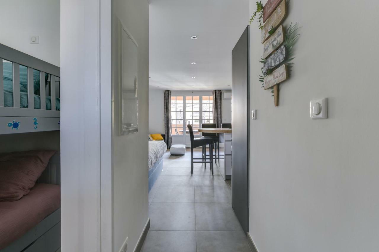 Apartament Le Hameau Des Pins Saint-Raphaël Zewnętrze zdjęcie