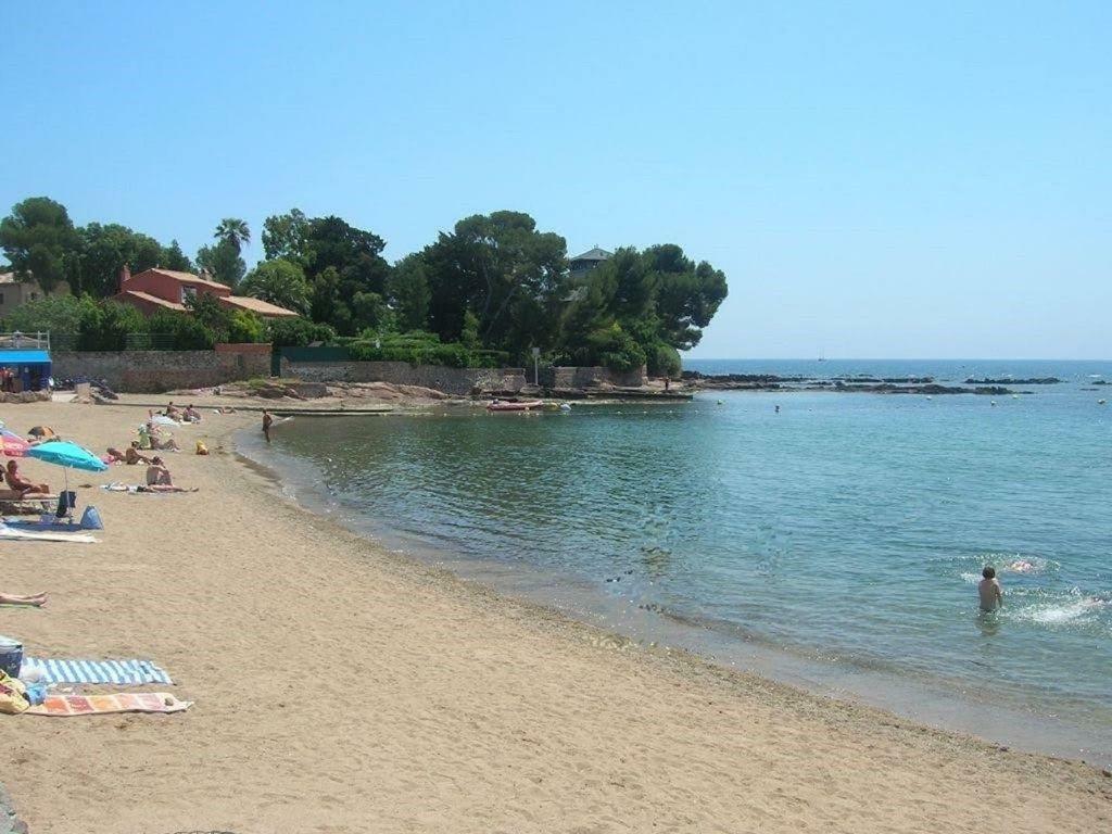 Apartament Le Hameau Des Pins Saint-Raphaël Zewnętrze zdjęcie
