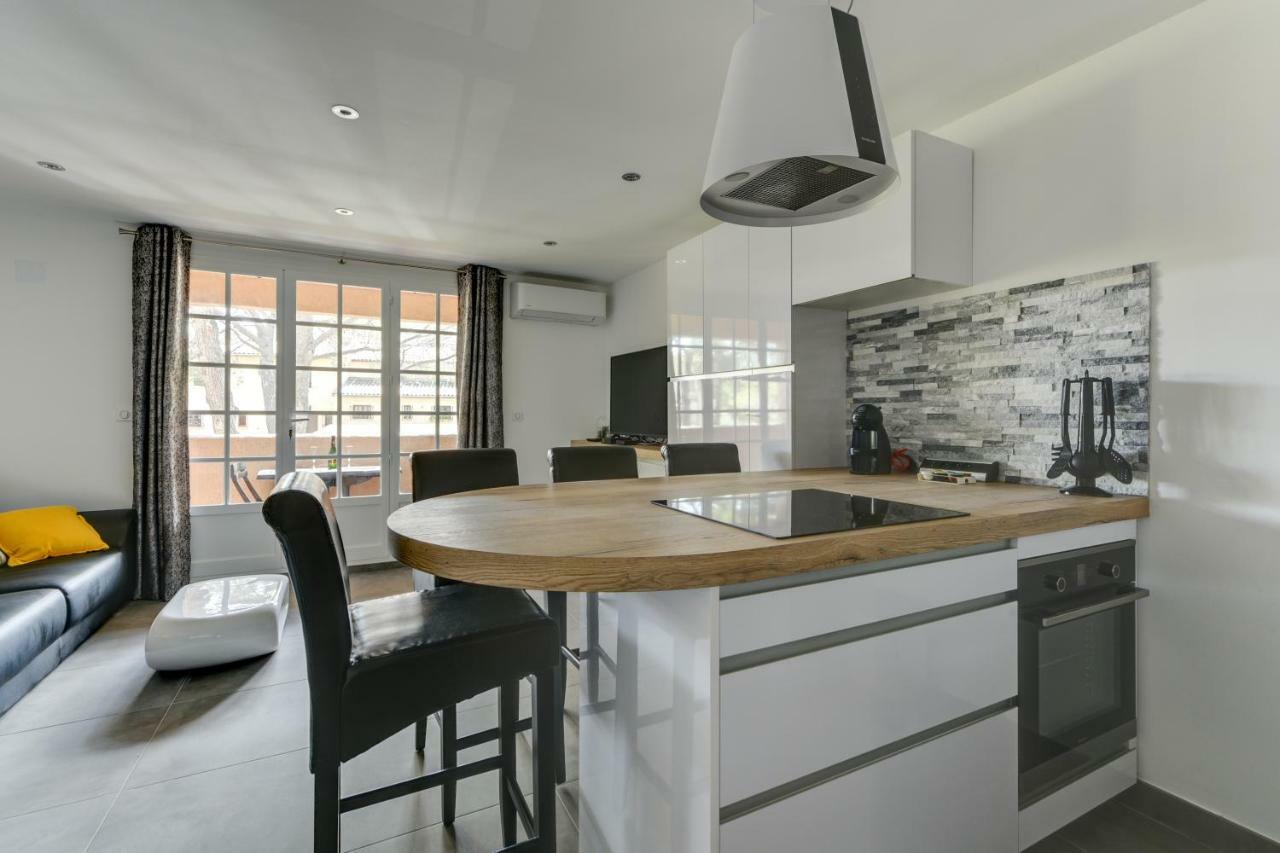 Apartament Le Hameau Des Pins Saint-Raphaël Zewnętrze zdjęcie