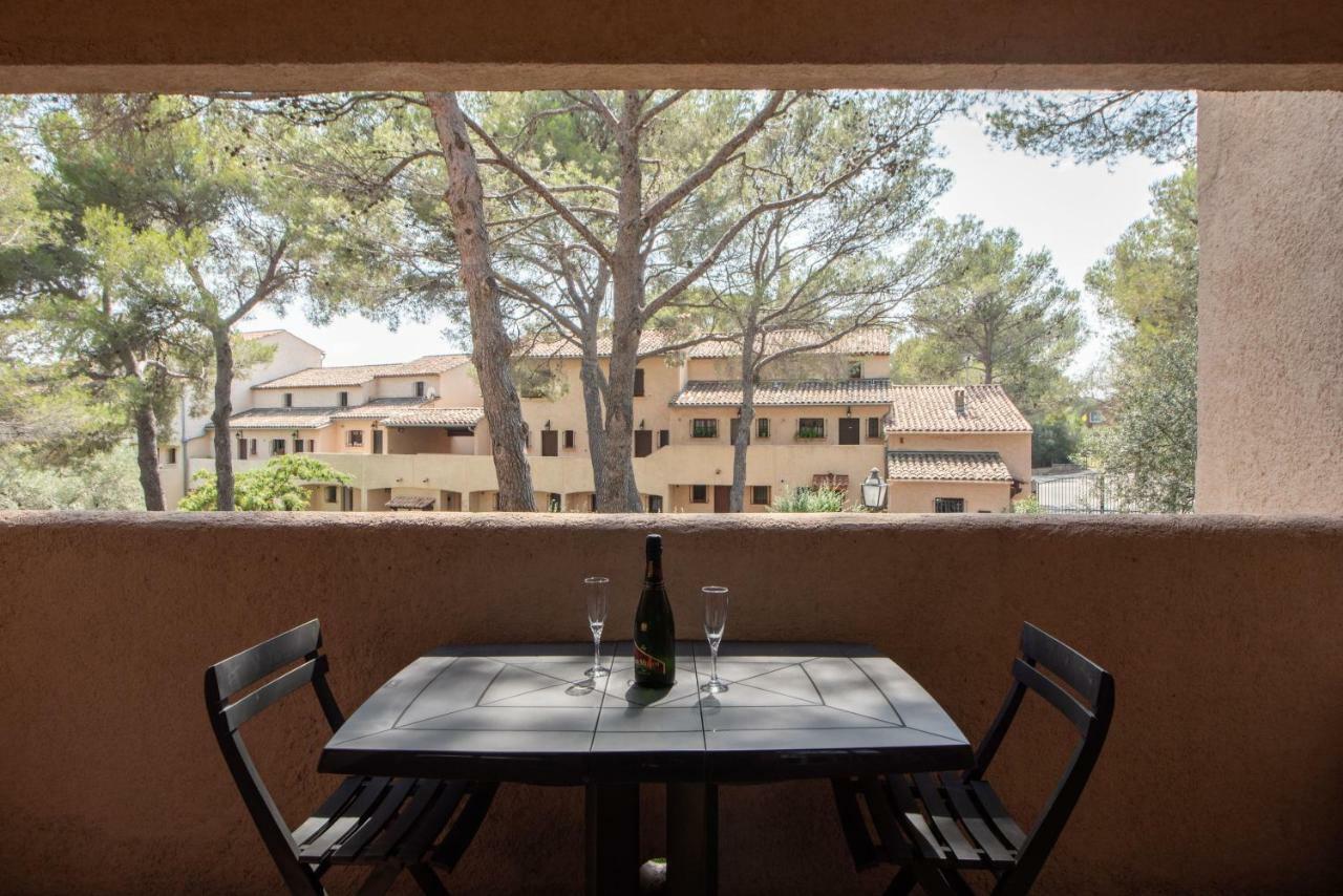 Apartament Le Hameau Des Pins Saint-Raphaël Zewnętrze zdjęcie